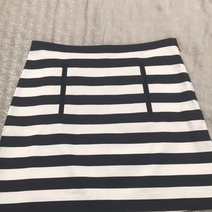 Draper James navy and white stripe skirt